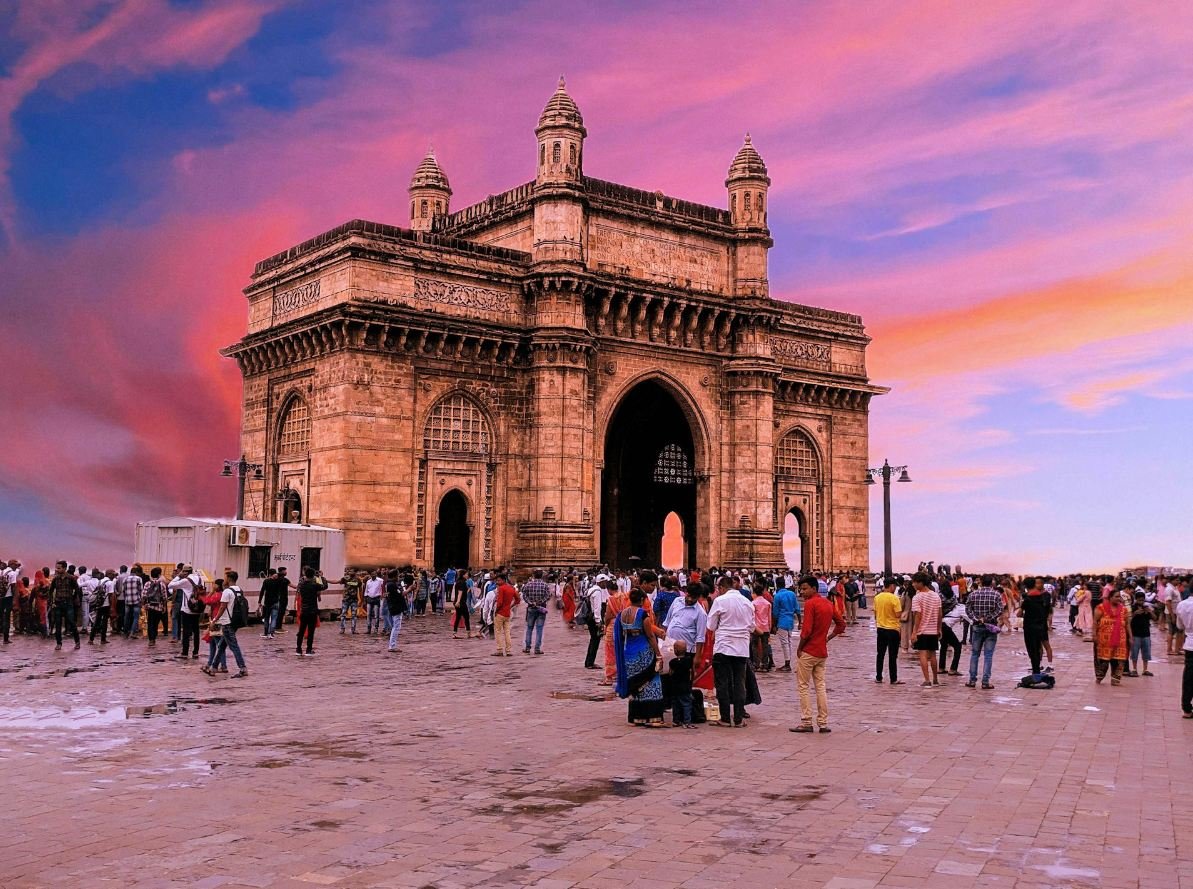 10 Smart Ways To Save Money While Traveling In India